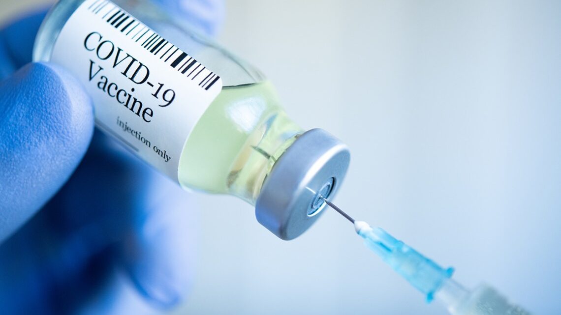 У Запорізькій області громадські діячі та ветерани зможуть поза чергою вакцинуватися від COVID-19