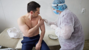 Президента Зеленского вакцинировали от коронавируса, – ФОТО