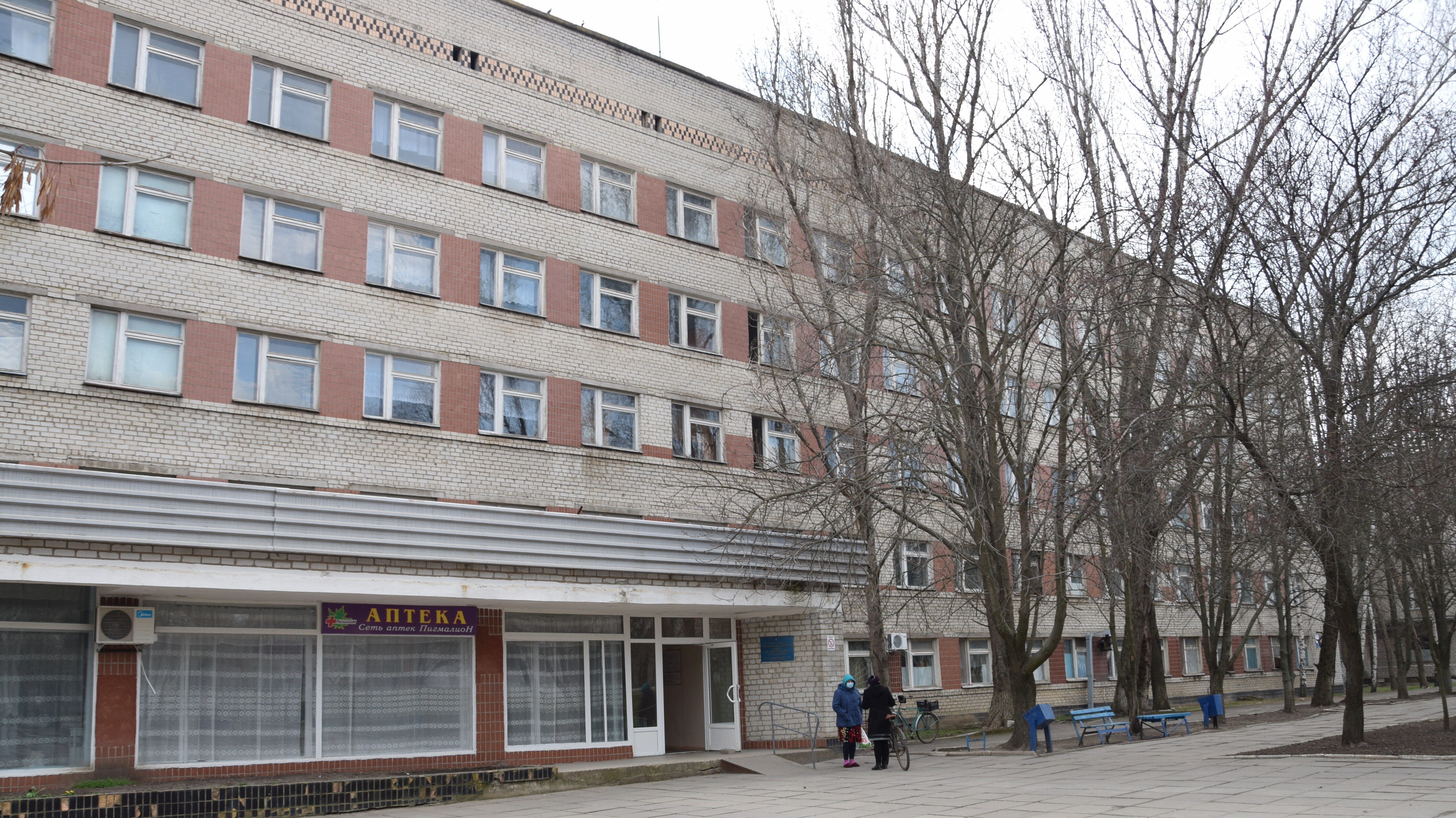 В Запорізькій області на сходах лікарні знайшли труп людини: що відомо