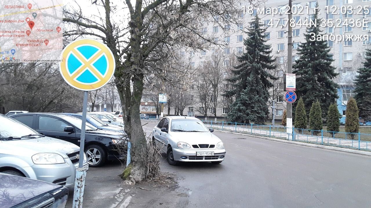 Более десятка водителей в Запорожье получили штрафы за блокирование проезда спецтранспорта