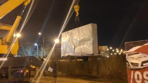В Запорожье ночью демонтировали 10 прицепов с незаконной наружной рекламой, – ФОТО