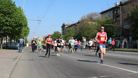 Из-за высокой активности COVID-19 в Запорожье дату проведения бегового марафона перенесли на неопределенный срок