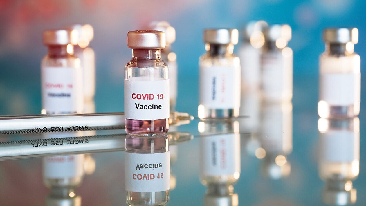 В Запорожской области прививки от COVID-19 сделали уже почти 24 тысячи человек