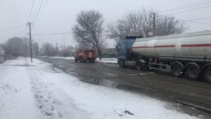 В Орехове спасатели помогли водителю грузового автомобиля, который сломался посреди дороги, – ФОТО