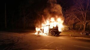 На Запоріжжі під час руху спалахнув Land Rover, – ФОТО 