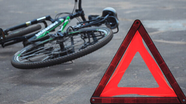 У Запоріжжі велосипедист збив жінку: її госпіталізували з травмами