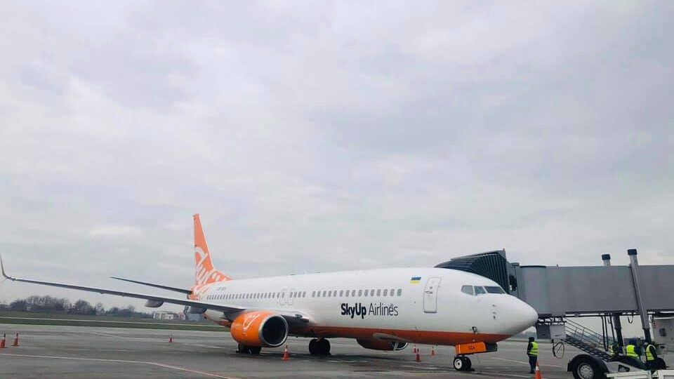 SkyUp отсрочил авиарейсы из Запорожья в Одессу