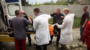 Пожилая жительница Запорожья упала в погреб: понадобилась помощь спасателей и 