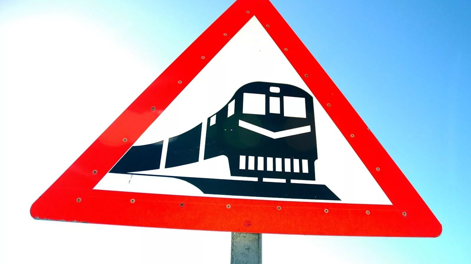 УЗ предупреждает о задержках ряда запорожских пассажирских поездов
