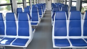 «Укрзалізниця» модернізувала приміський поїзд «Запоріжжя – Нікополь»: як він тепер виглядає, – ФОТО