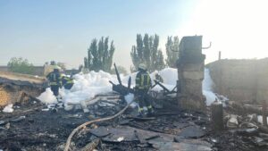 В Запорожье крышу дома, где произошел большой пожар, отремонтируют за деньги из городского бюджета