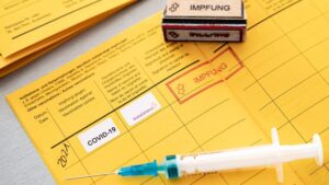 НСЗУ рассказала, как украинцам получить свидетельство о вакцинации от COVID-19