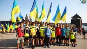 У Запоріжжі на Хортиці влаштували забіг до 30-річчя незалежності України, – ФОТО