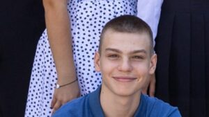 14-летний подросток, которому стало внезапно плохо во время урока в запорожской школе, умер