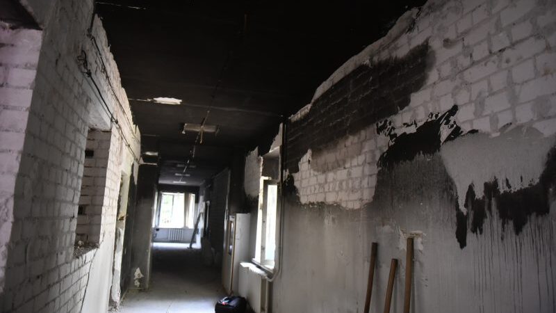 Стало відомо, як виглядає відділення Запорізької обласної інфекційної лікарні, де сталася смертельна пожежа, – ФОТОРЕПОРТАЖ