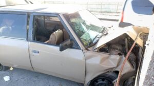 В Запорожье водитель легковушки врезался в опору моста Преображенского: есть пострадавшие