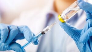 За останню добу медики вакцинували більше 5 000 тисяч жителів Запорізької області 