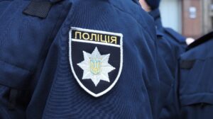 Потерпевший умер в больнице: правоохранители задержали мужчину, который возле запорожского супермаркета избил незнакомца