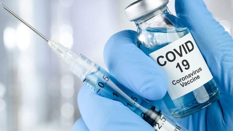 Як вакцинація від COVID-19 може вберегти від госпіталізації та врятувати життя: вчені навели цифри
