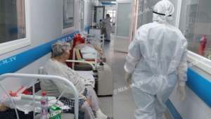 Хворі в коридорах і витрата рекордної кількості кисню: Мелітополь призупинив прийом ковідних пацієнтів, - ФОТО