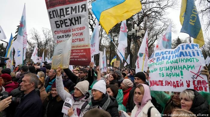Голова МОЗ відреагував на мітинг антивакцинаторів у Києві