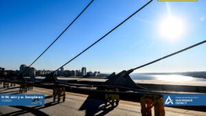 В Запорожье на самом высоком мосту Украины уже смонтировали 26 стальных канатов, – ФОТО