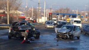 В Запорожье утром произошло 18 ДТП, три из которых с пострадавшими