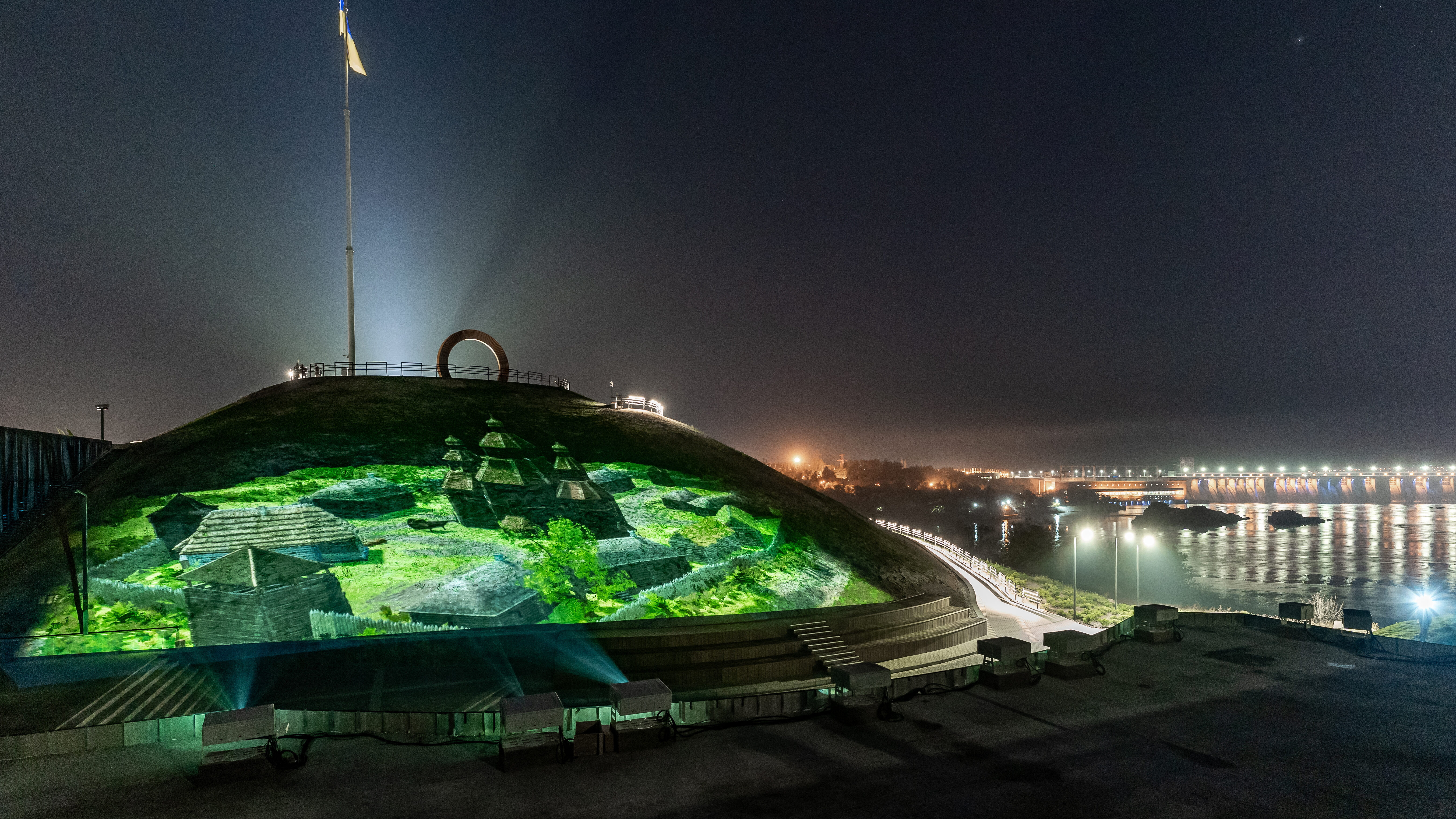 Лазерне шоу, яке зробили у Запоріжжі на Хортиці, отримало відзнаку престижного міжнародного конкурсу, – ФОТО 