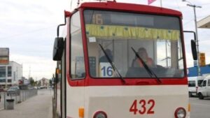 До конца рабочей недели в Запорожье общественный транспорт будет ходить с изменениями