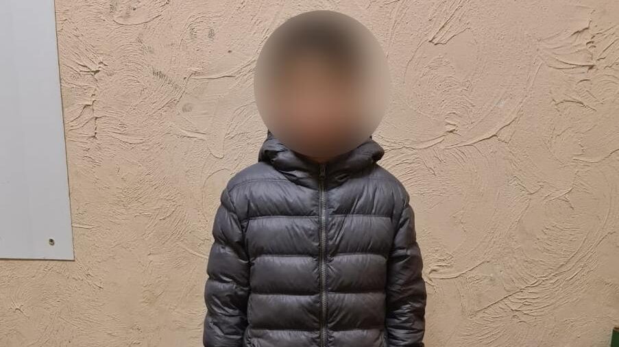 Вночі на Запоріжжі поліцейські знайшли безвісти зниклого 9-річного хлопчика 