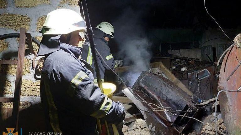 Рятувальники показали фото з місця вибуху у Запорізькій області, внаслідок якого загинув чоловік