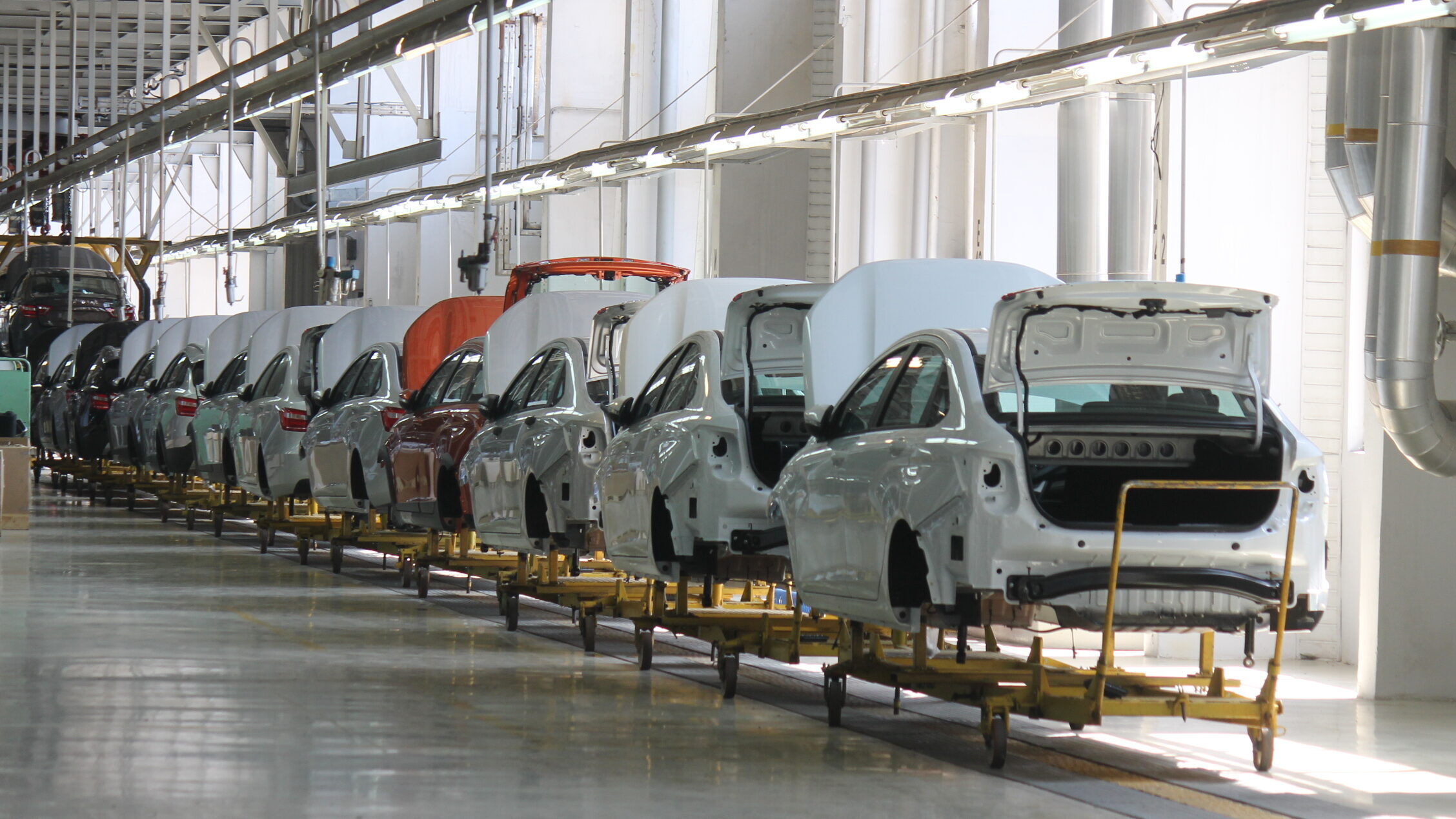 Запорожский автомобилестроительный завод за год выпустил почти 4 тысячи машин
