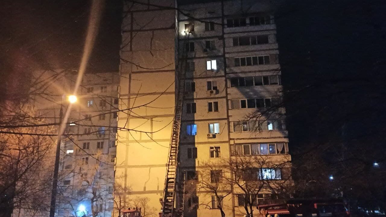 В энергодарской девятиэтажке произошел пожар: погиб 63-летний мужчина, — ФОТО