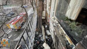 В многоэтажке в Запорожье выгорел балкон, — ФОТО