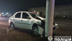 В Мелитополе женщина села пьяной за руль и попала в аварию, — ФОТО