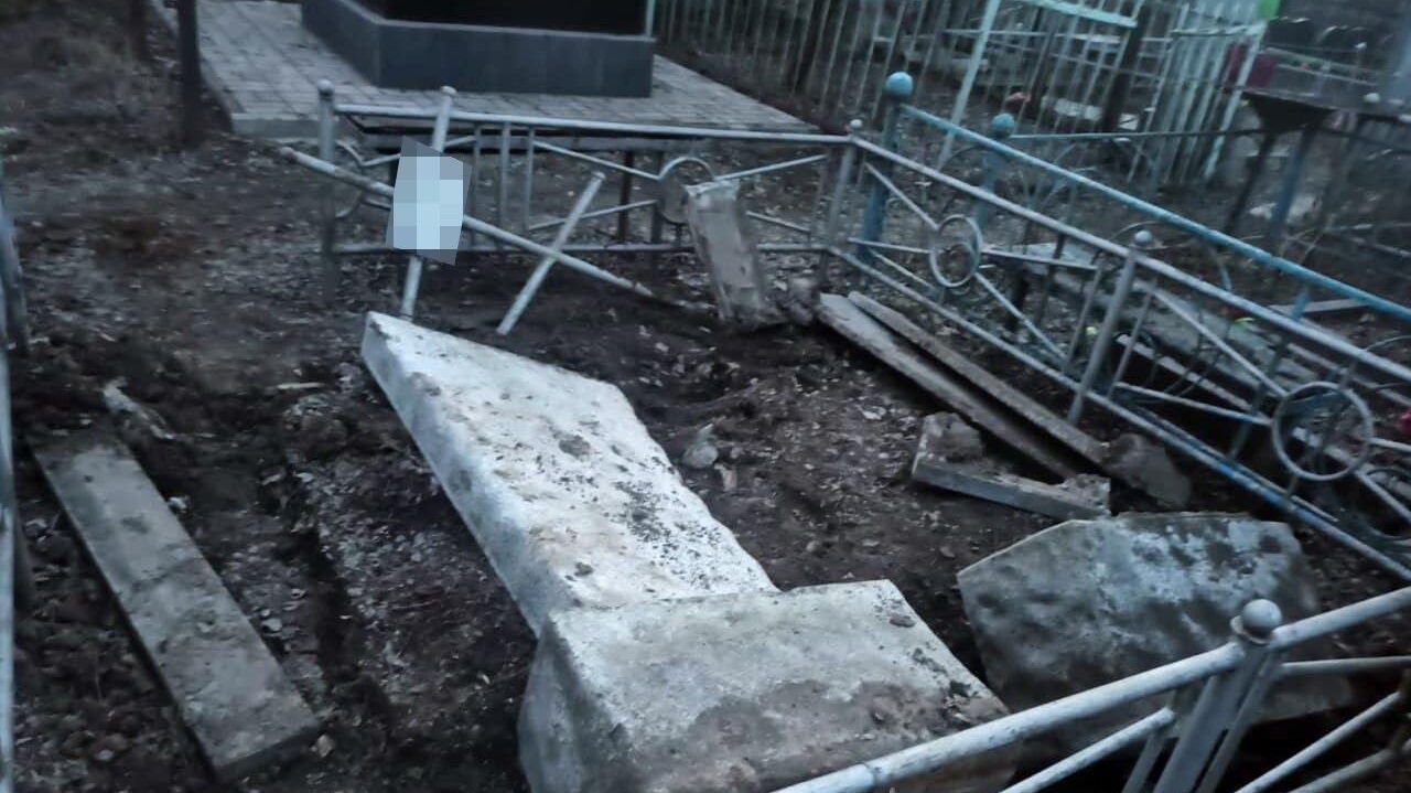 В Запорожье произошло надругательство над могилами: рассматривают возможность антисемитской подоплеки