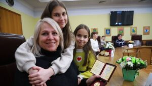 12 мешканок Запорізької області отримали почесне звання «Мати-героїня», - ФОТО