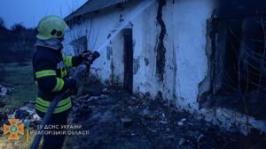 У Запорізькій області внаслідок пожежі у приватному будинку загинув чоловік