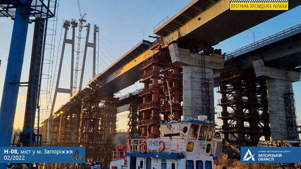  Будівництво вантового мосту у Запоріжжі: що вже зроблено на низовій частині 