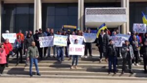 В окупованому Енергодарі на мирному мітингу співали гімн України, — ВІДЕО