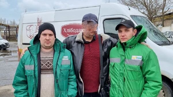 Российские оккупанты под Пологами обстреляли машину Бердянского хлебокомбината: в каком состоянии водители – неизвестно