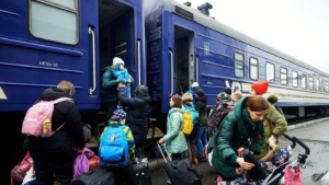 Эвакуация из Запорожья: сегодня Укрзалізниця анонсировала новые эвакуационные поезда в Польшу, Львов и Киев