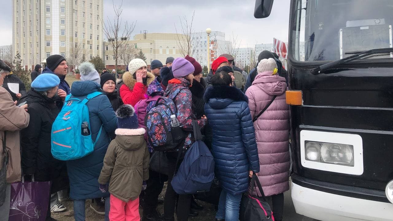 Из ряда населенных пунктов в Запорожской области началась эвакуация мирного населения