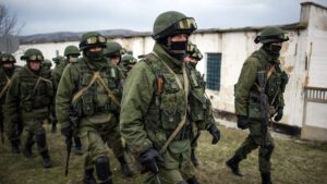 В Запорожской области оккупанты принудительно отправляют мужчин в военкоматы и создают отряды «народной милиции»