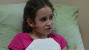 В Запорожской области на блокпосту оккупант выстрелил в лицо 11-летней девочке, – ВИДЕО