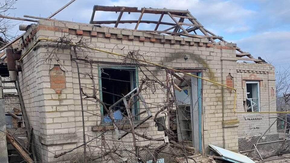 Російські окупанти знову обстріляли Комишуваху: постраждала жінка, – ФОТО 
