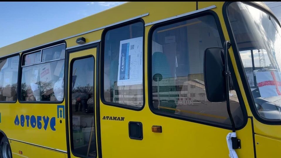  На під'їзді до Мелітополя окупанти захопили автобуси з гуманітаркою, на яких мали евакуювати людей 