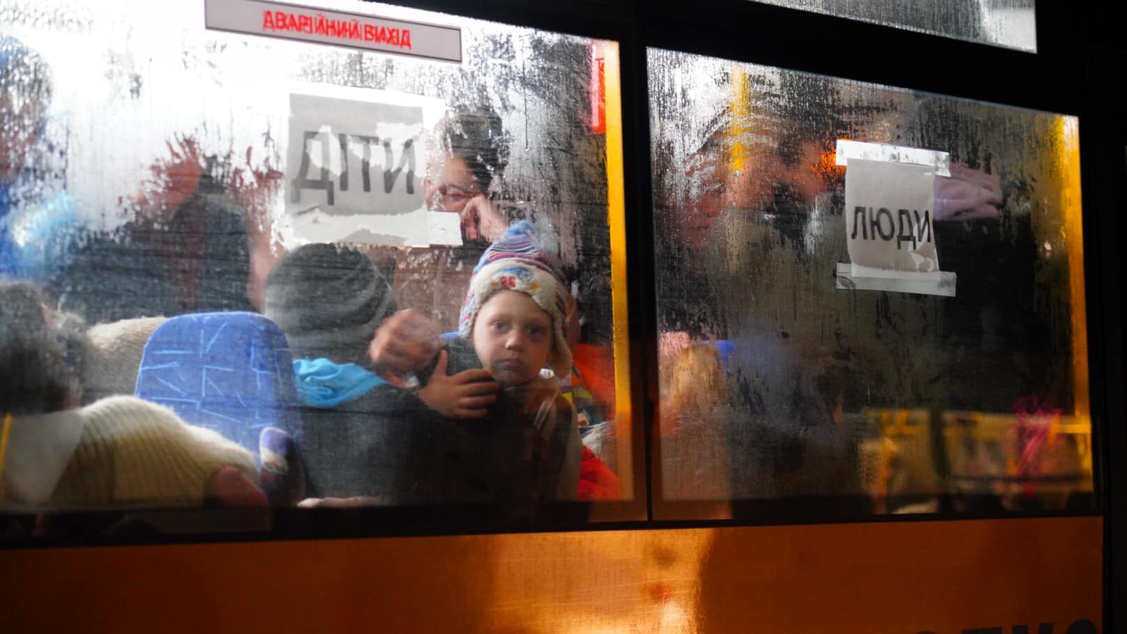 С линии фронта в Запорожской области могут принудительно эвакуировать семьи с детьми