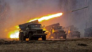 В Запорожской области российский обстрел уничтожил тракторную бригаду фермерского хозяйства