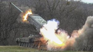 В Запорожской области рашисты 77 раз обстреляли позиции украинских защитников из танков и артиллерии